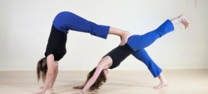 Best Yoga Poses for Two People (2022 Guide)